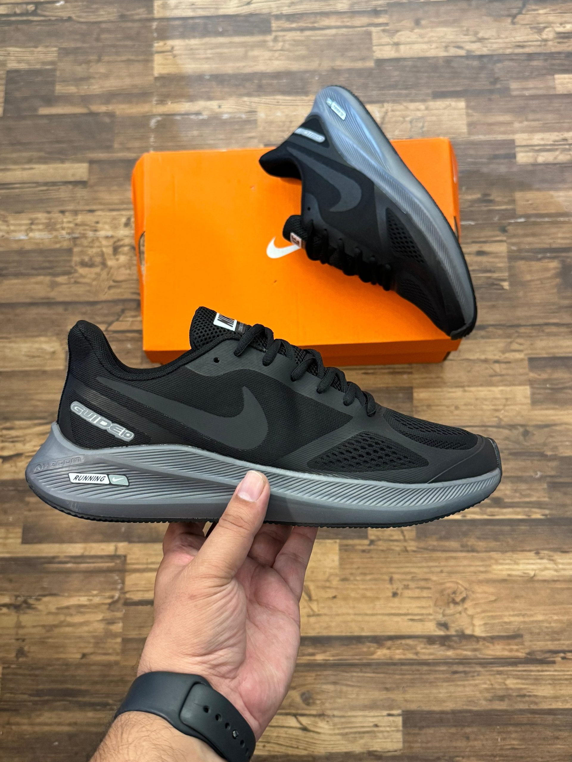 FIRST COPY Nike Guide 10 – Lightweight Comfort with Premium Support - Image 2