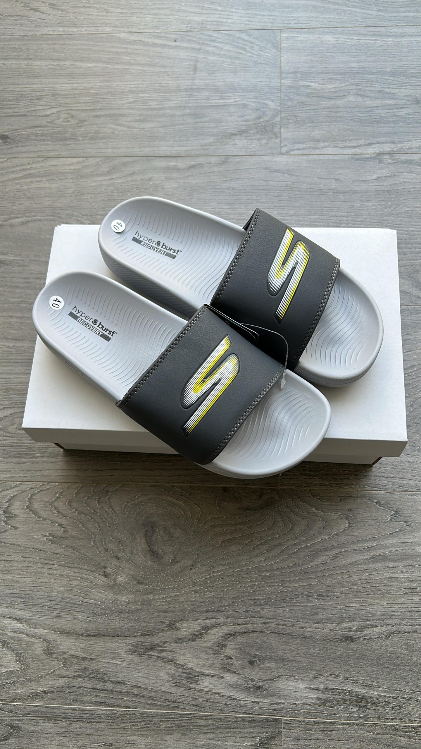FIRST COPY Skechers Sliders – Everyday Comfort Meets Sporty Style - Image 4