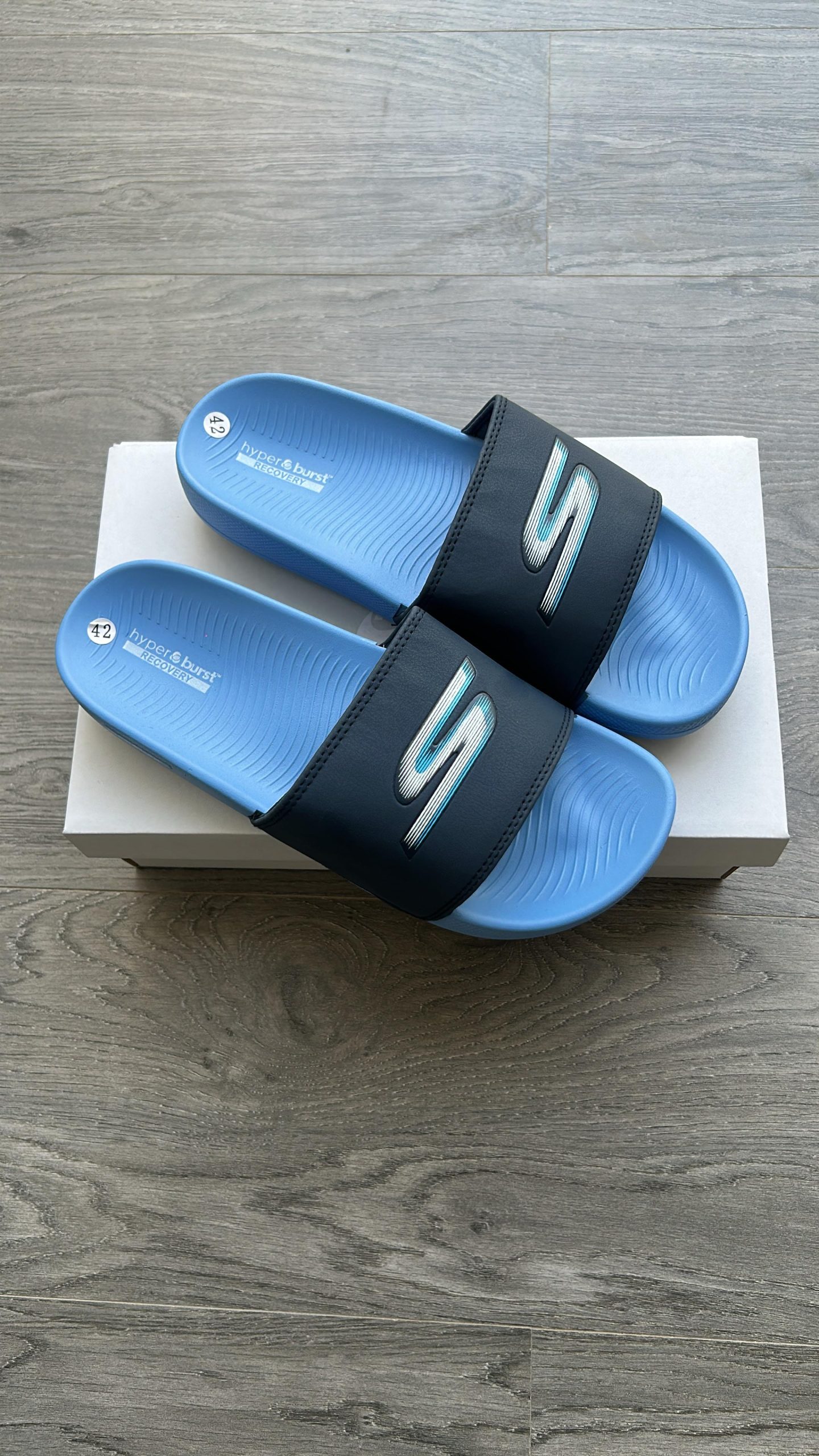 FIRST COPY Skechers Sliders – Everyday Comfort Meets Sporty Style - Image 6