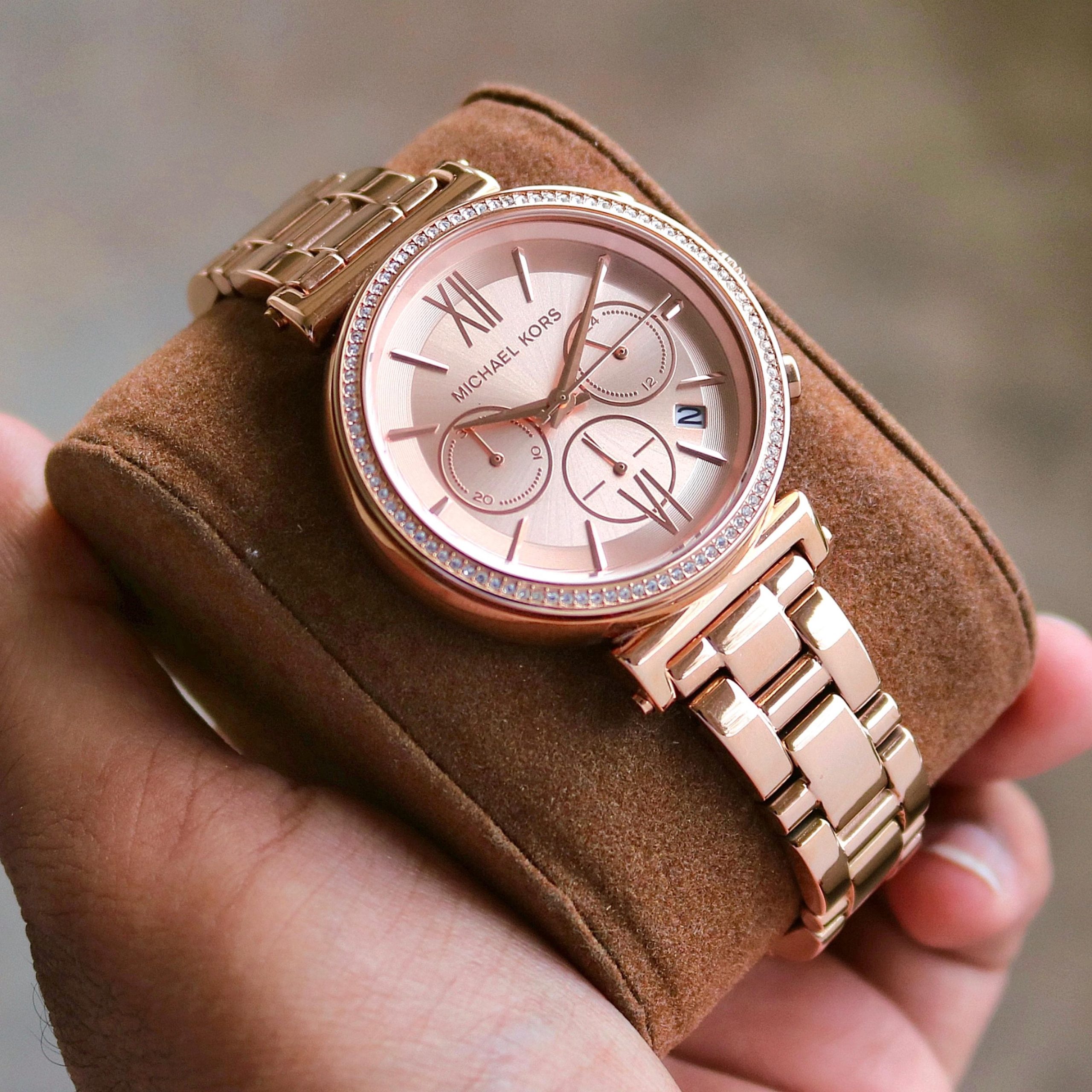 FIRST COPY Michael Kors is one of the most prestigious brands in the watch - Image 2