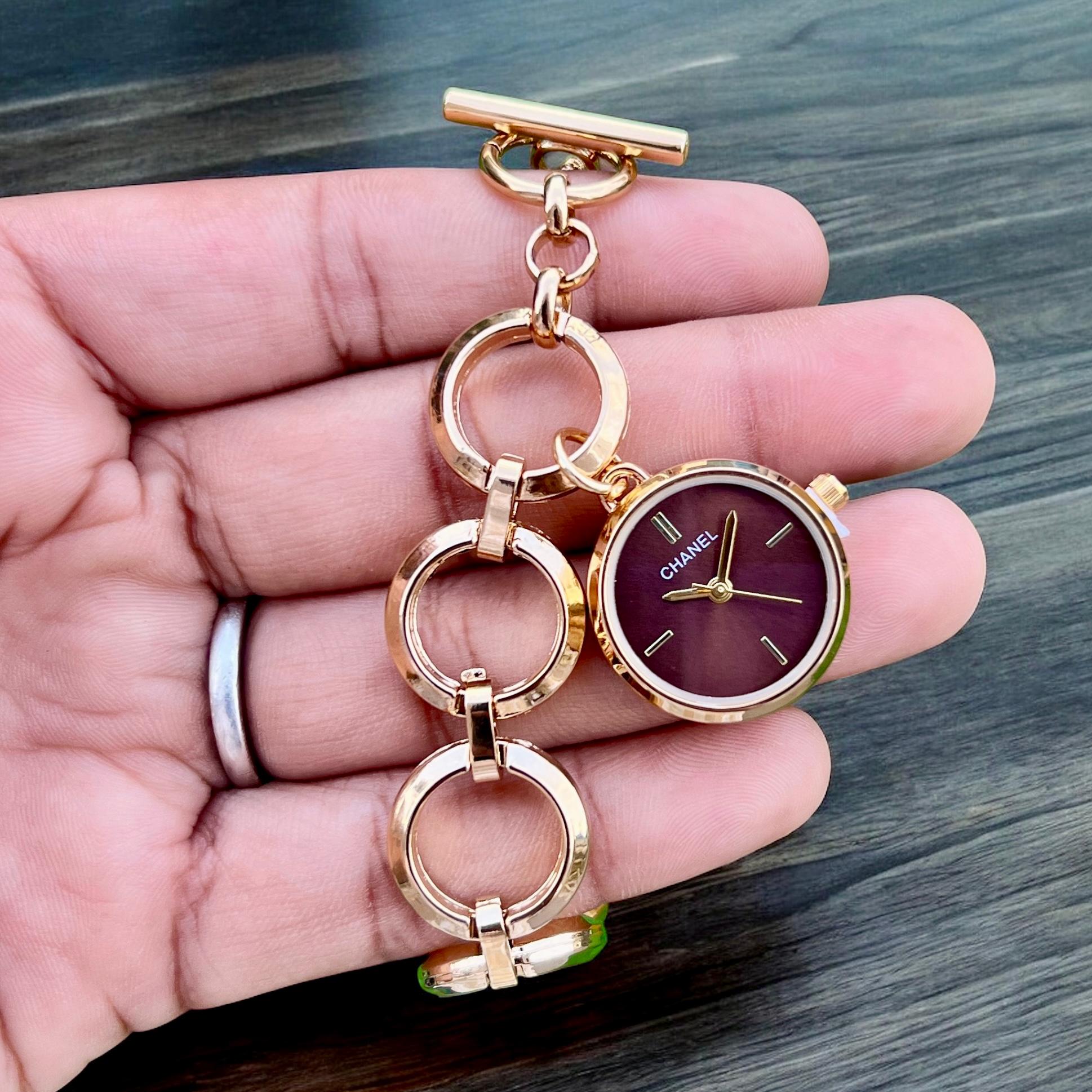 FIRST COPY New collection Girl’s Watch in stock available