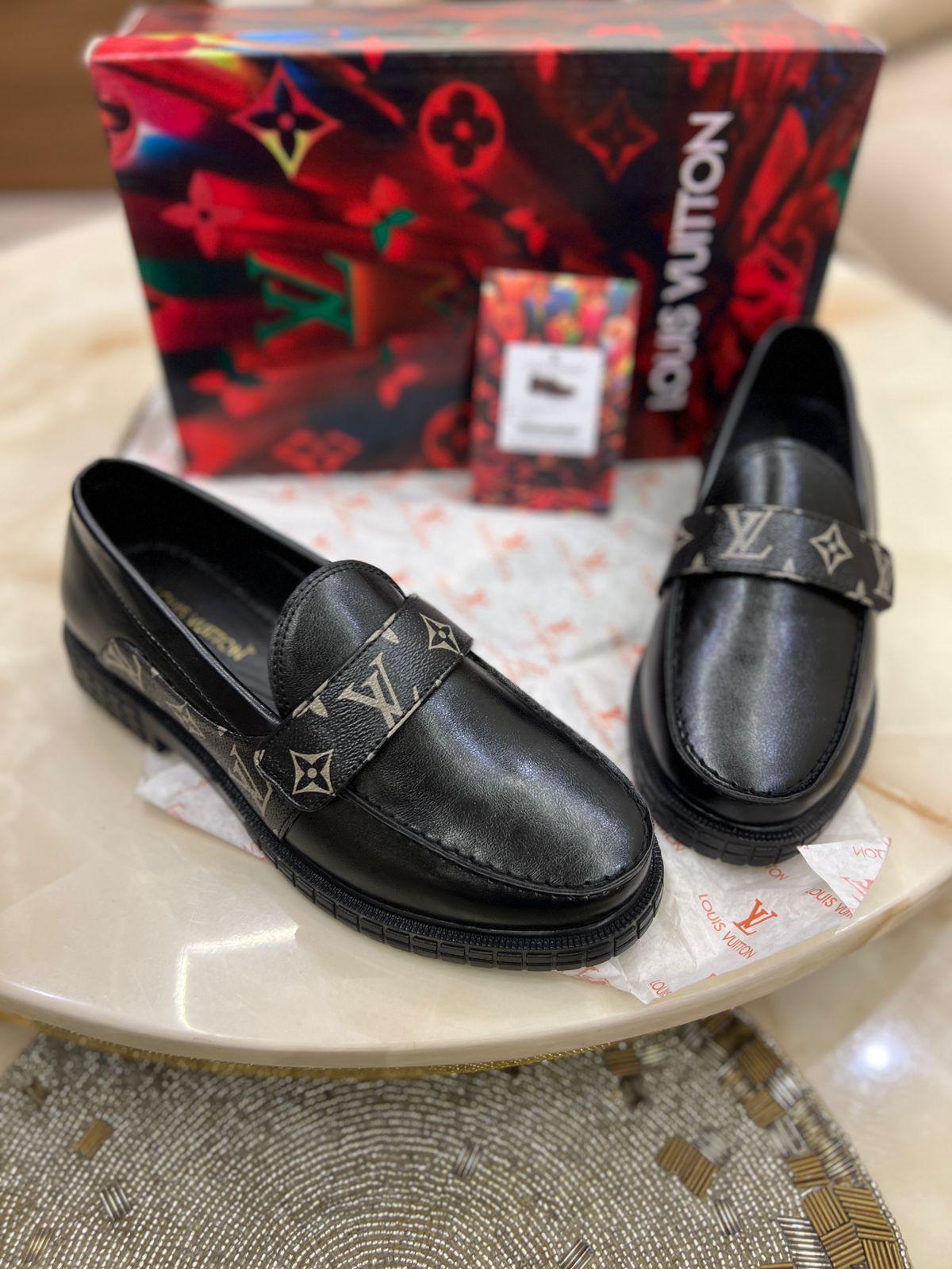 FIRST COPY Louis Vuitton Formal Shoes - Image 3