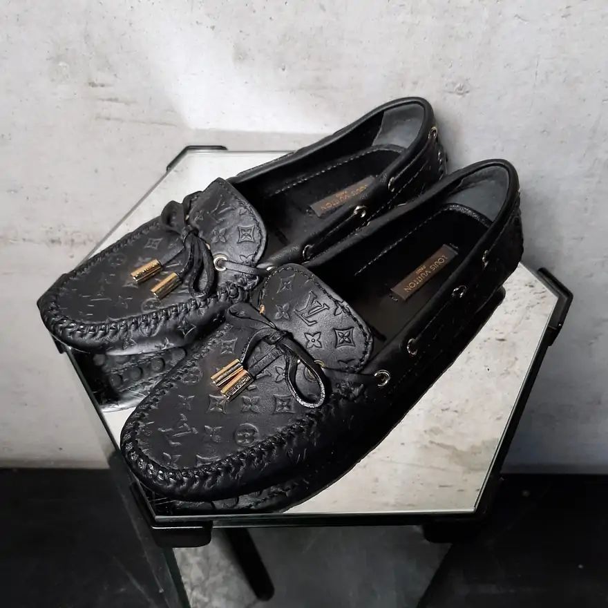 First Copy Louis Vuitton Moccasin White – Premium Designer  display picture 2