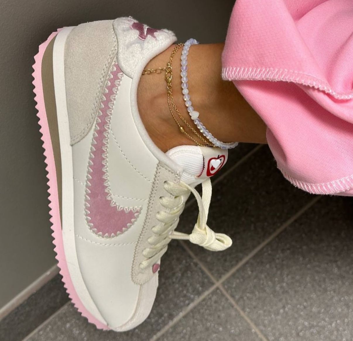 FIRST COPY NIKE CORTEZ VALENTINES FOR GIRLS - Image 4