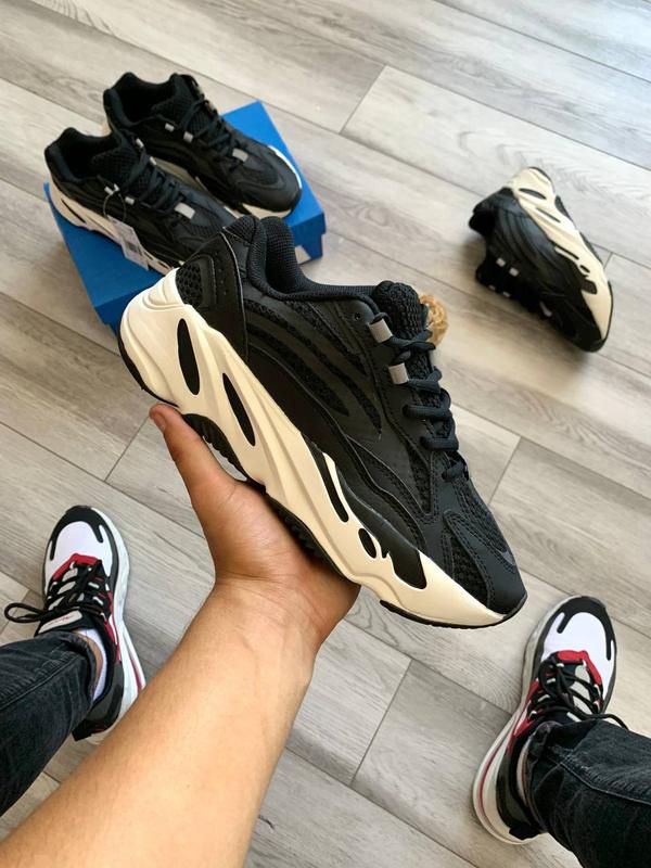 First Copy Adidas Yeezy 700 V2 Vanta - Image 4
