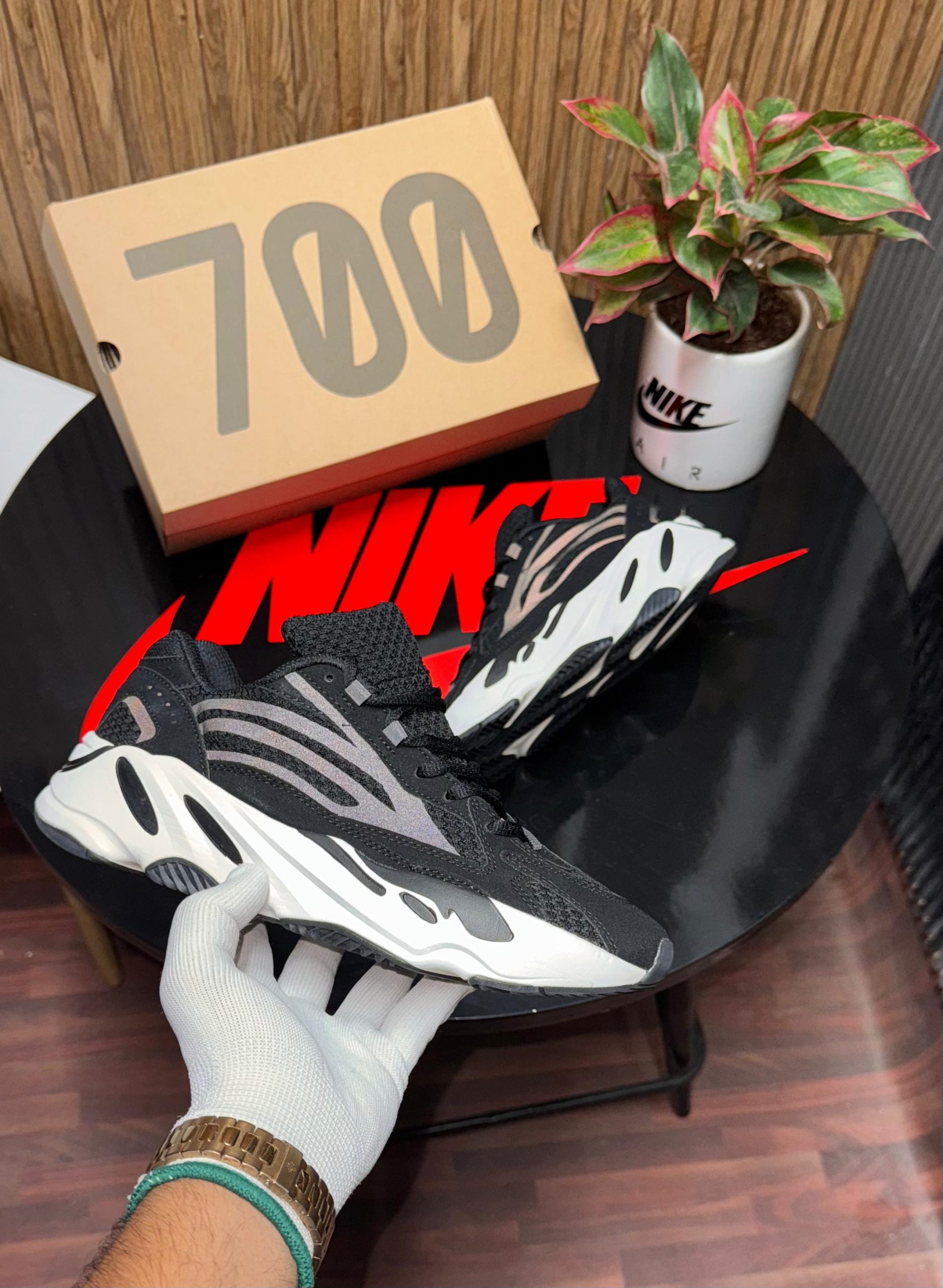 First Copy Adidas Yeezy 700 V2 Vanta - Image 2