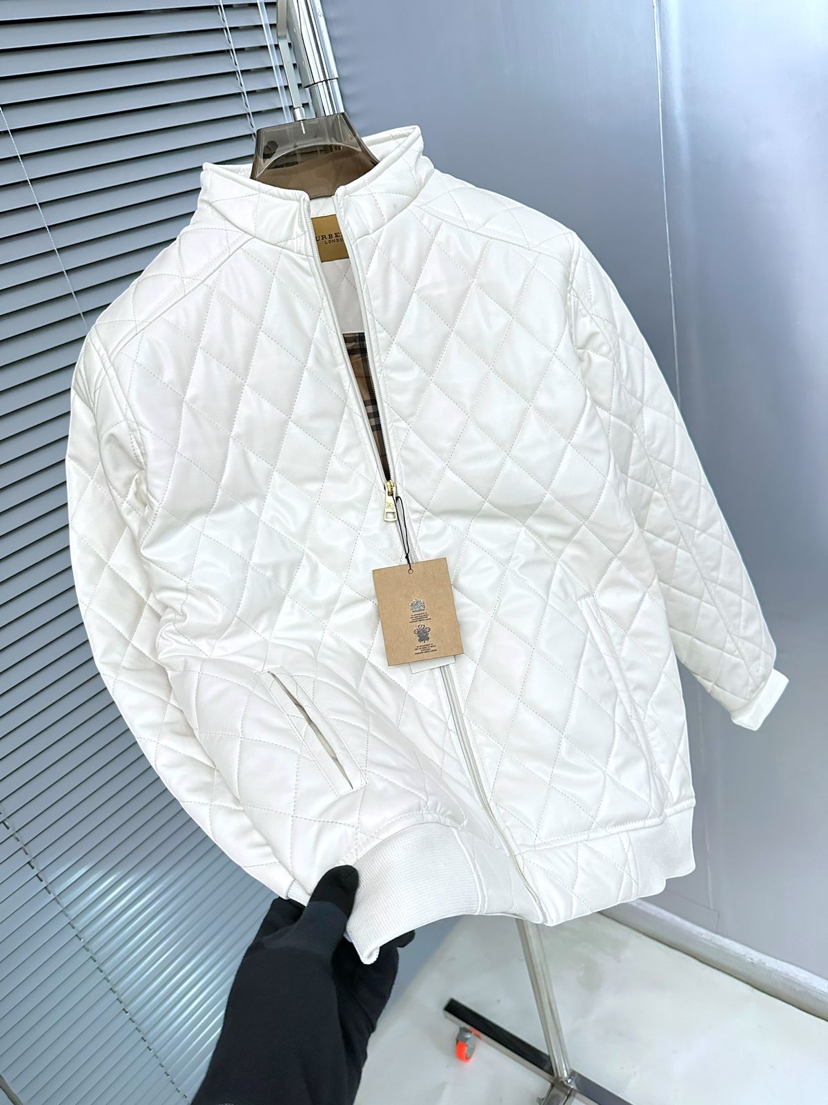 First Copy Burberry Imported Exclusive High-End Jacket for Men - Image 8