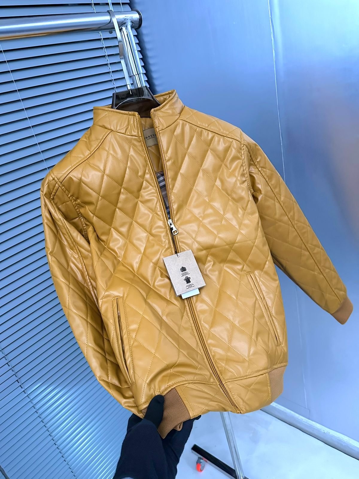 First Copy Burberry Imported Exclusive High-End Jacket for Men