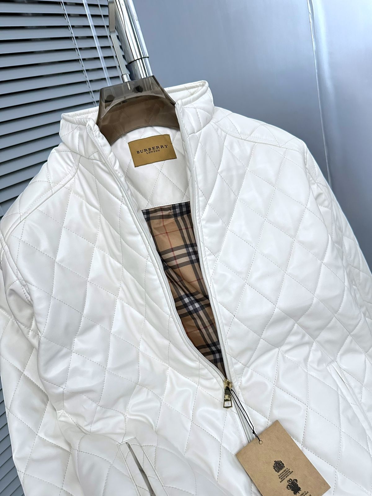 First Copy Burberry Imported Exclusive High-End Jacket for Men - Image 9