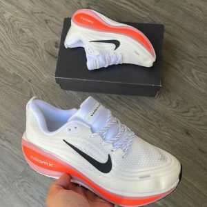 FIRST COPY NIKE VOMERO PLUS RUNNING SHOE